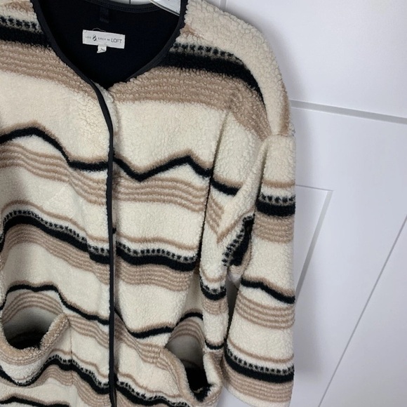Lou & Grey Fleece Sherpa Jacket LARGE Ivory Black Aztec Boho Snap Ski lodge - Picture 6 of 10